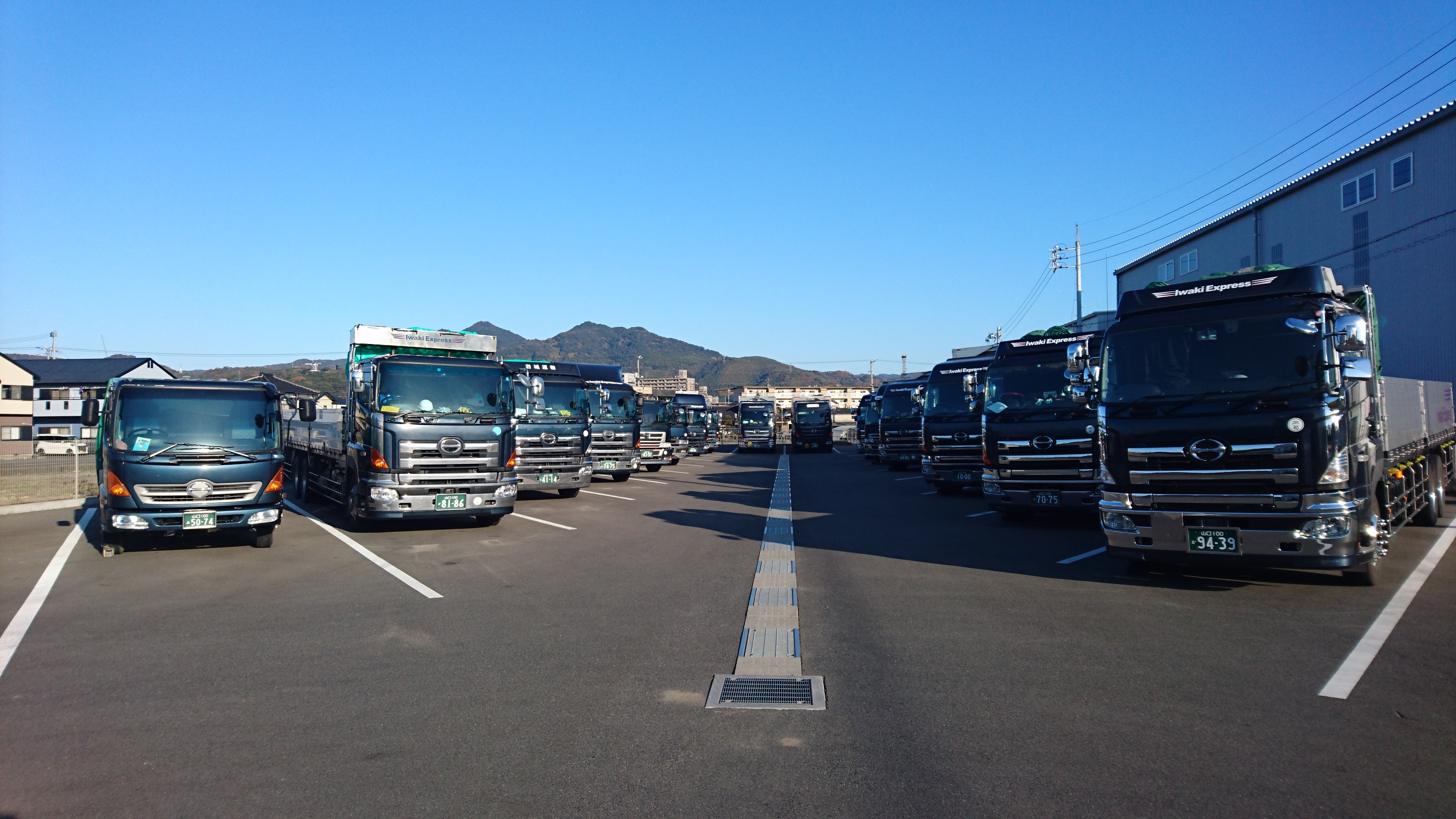 トラックと運転手